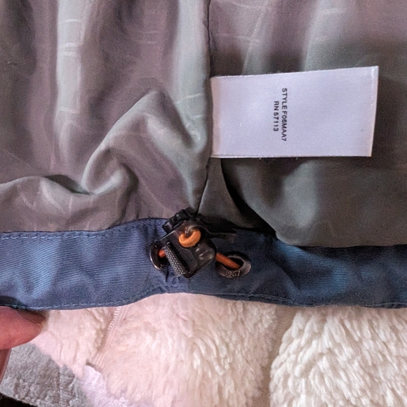 EMS System Three Medium Weight Ski or Snowboard Jacket Men's Size Small - Picture 8 of 16